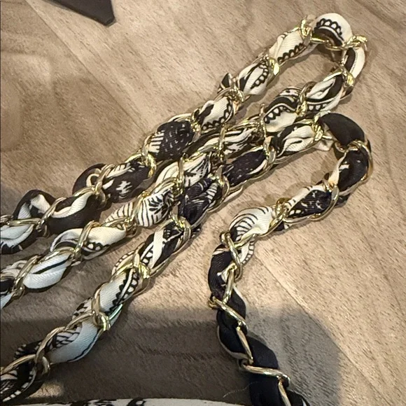 GWP - Dior Embroidered Camera Handbag - 2 Straps - Picture 8 of 9